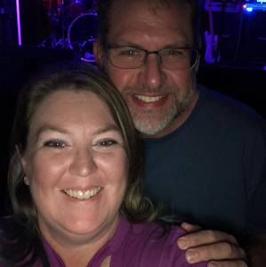 Meet your Posher, Leslie